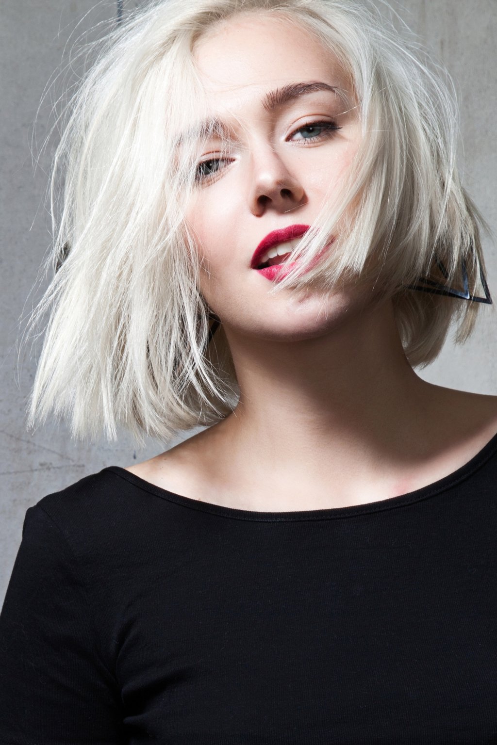 Stufenschnitt in Blond