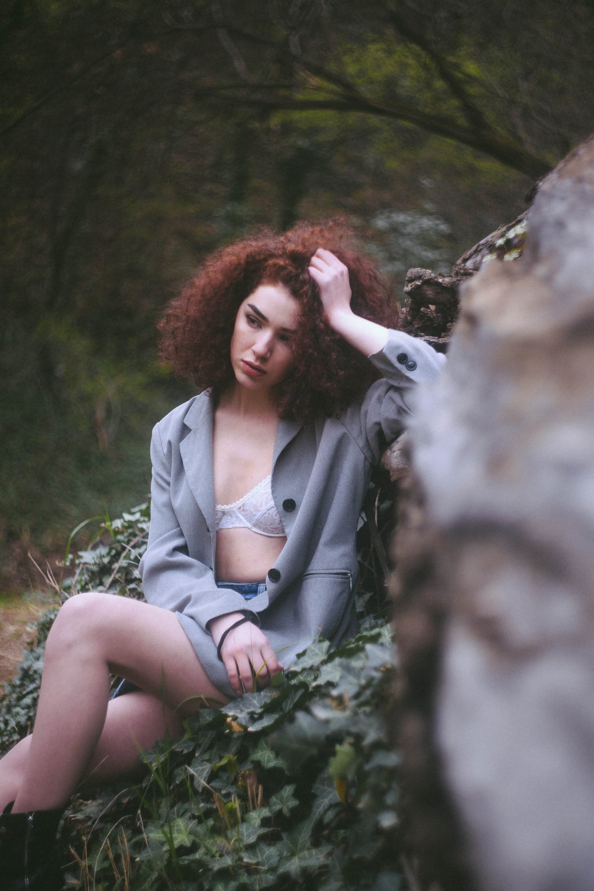 Mädchen im Wald