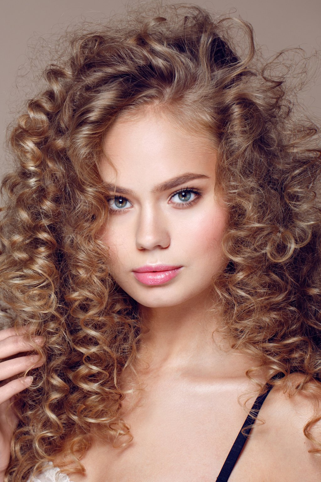  Stufenschnitt für Locken