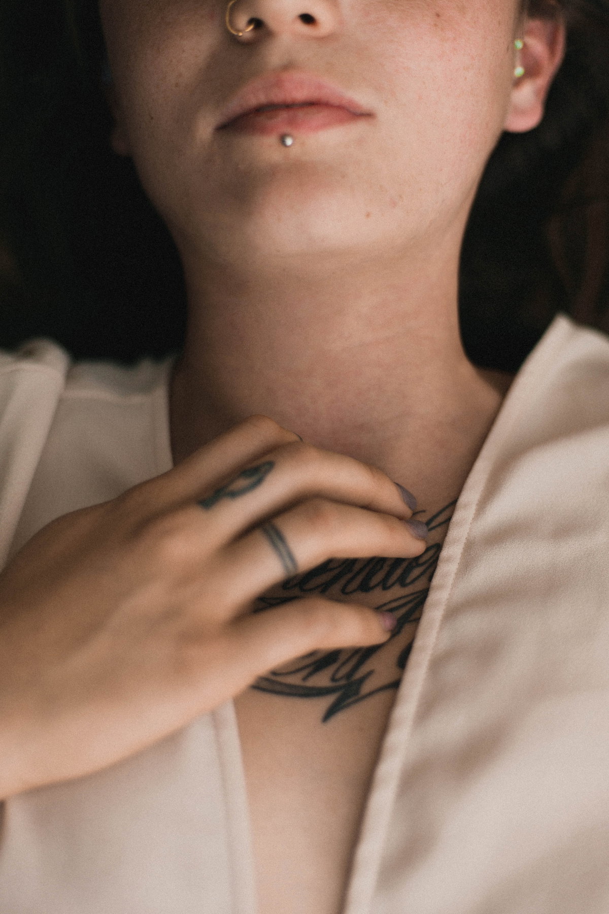Mädchen mit Piercing