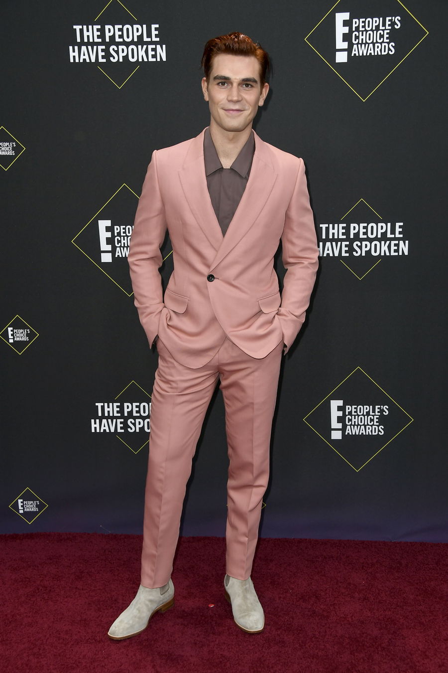 Riverdale: Baby ist da! KJ Apa ist Papa geworden