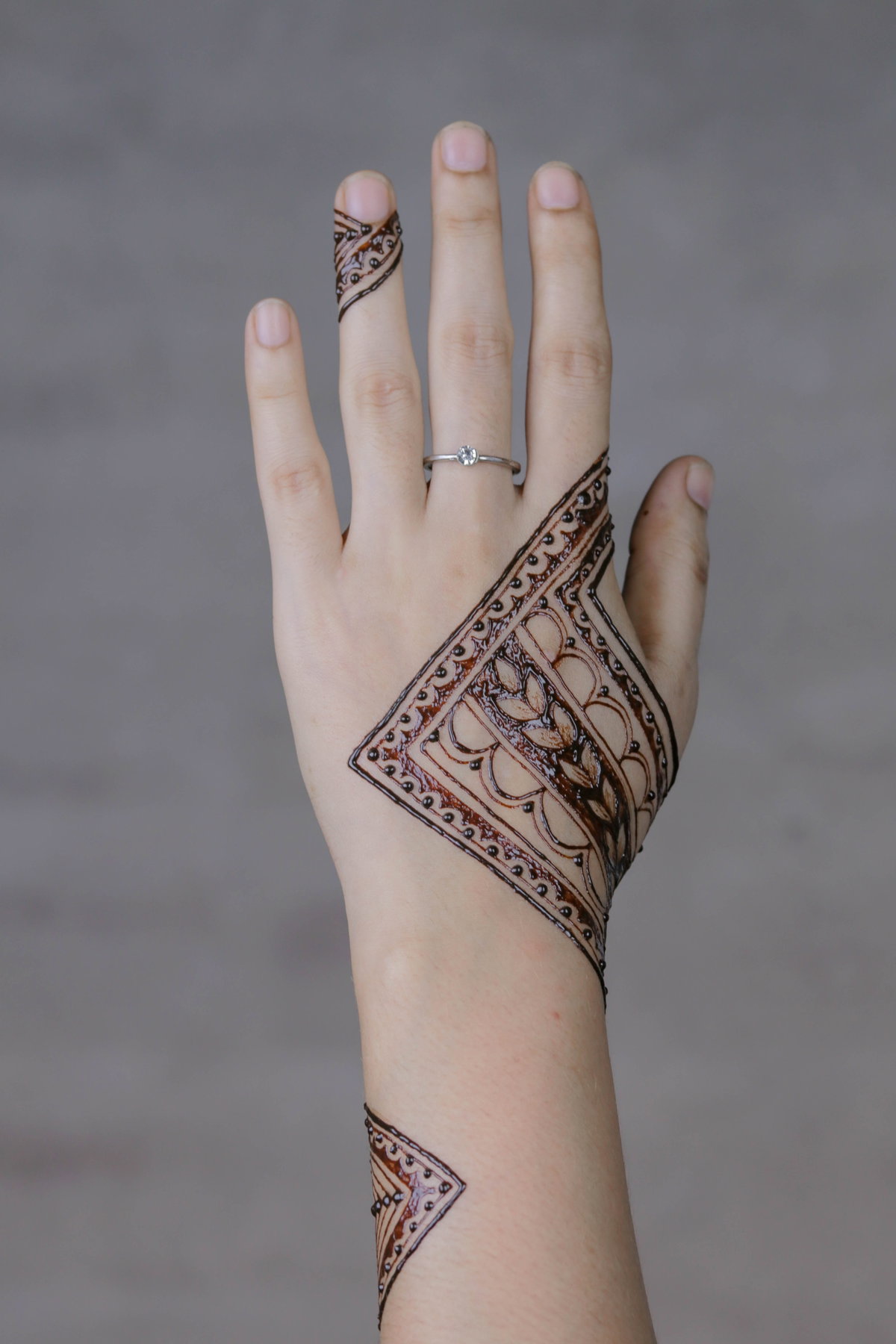 Geometrisches Henna Tattoo