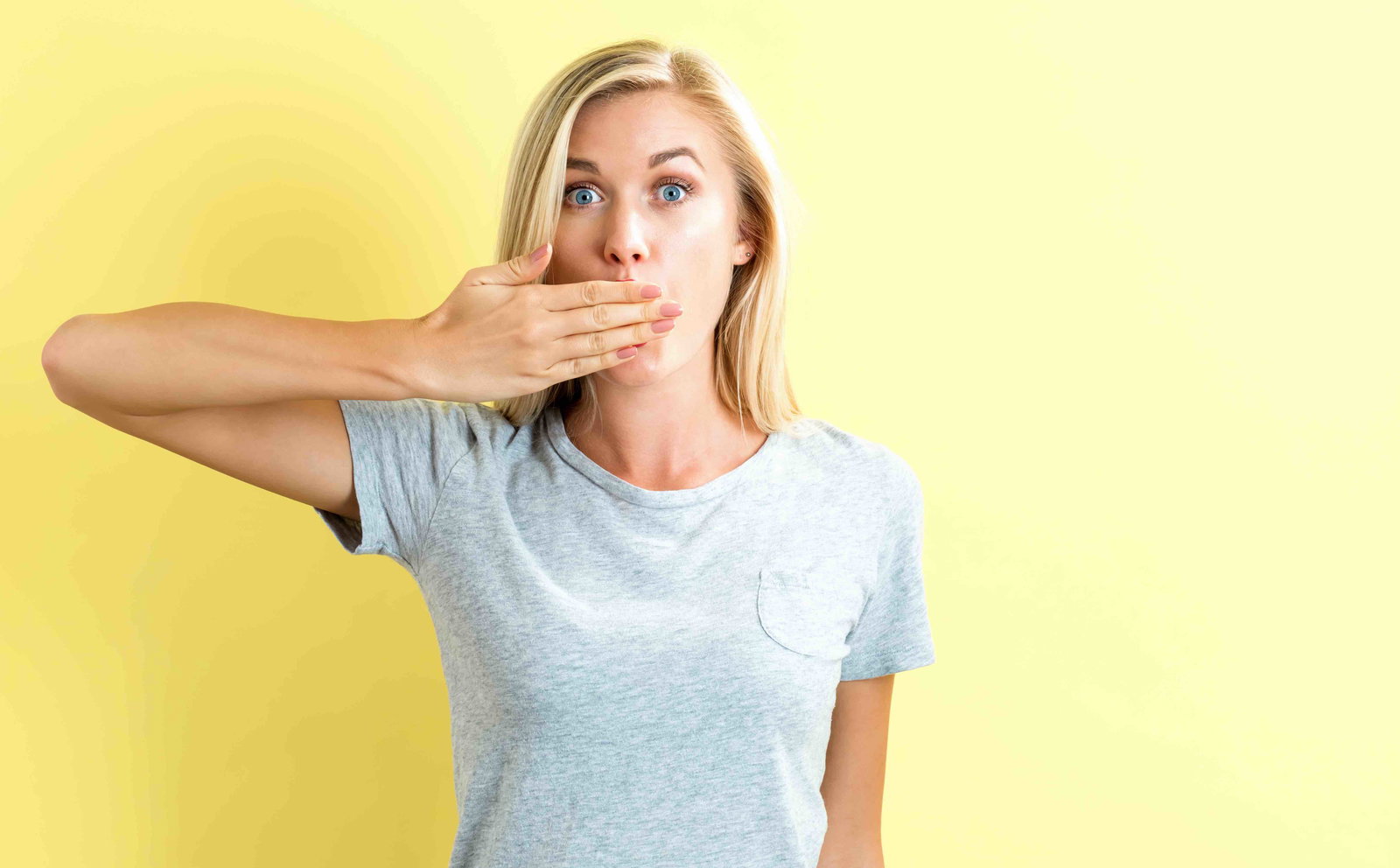 Mundgeruch: 7 Hausmittel gegen schlechten Atem