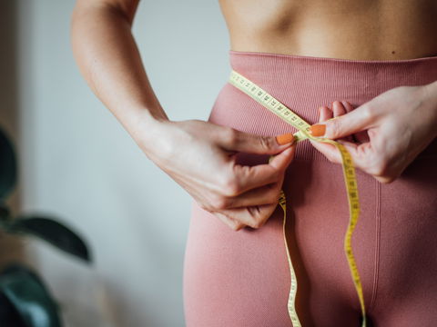 Wie Ihr Mikrobiom beim Abnehmen helfen kann – das sagt die Forschung