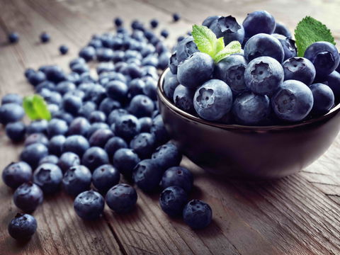 Heidelbeeren: Warum die blauen Beeren so gesund sind