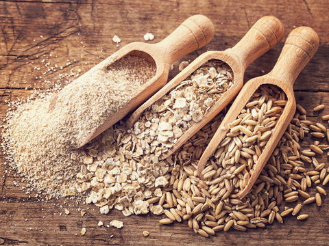 Haferkleie oder Haferflocken: Was senkt den Cholesterinspiegel wirklich schneller?