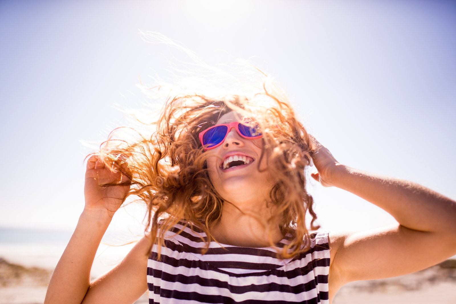 Kopfhaut vor Sonne schützen: 4 Produkte hinterlassen keinen Fettfilm in den Haaren