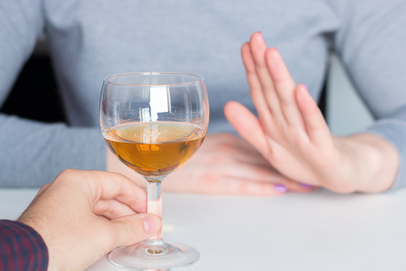 Alkohol-Abstinenz: Tipps, Auswirkungen und Vorteile auf einen Blick