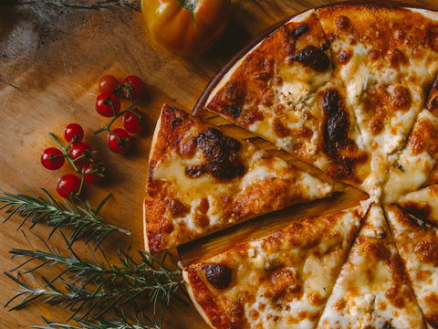 Rückruf bei Rewe: Beliebte „Beste Wahl“-Pizza wegen Fremdkörpern zurückgerufen