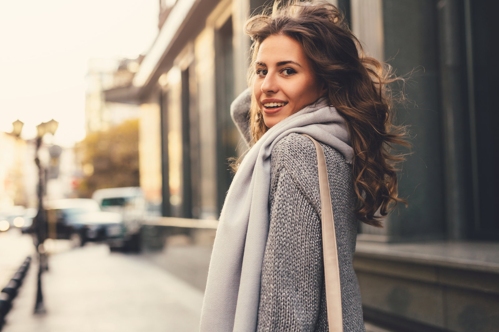 Haarpflege im Winter: Diese Tipps helfen während der kalten Jahreszeit