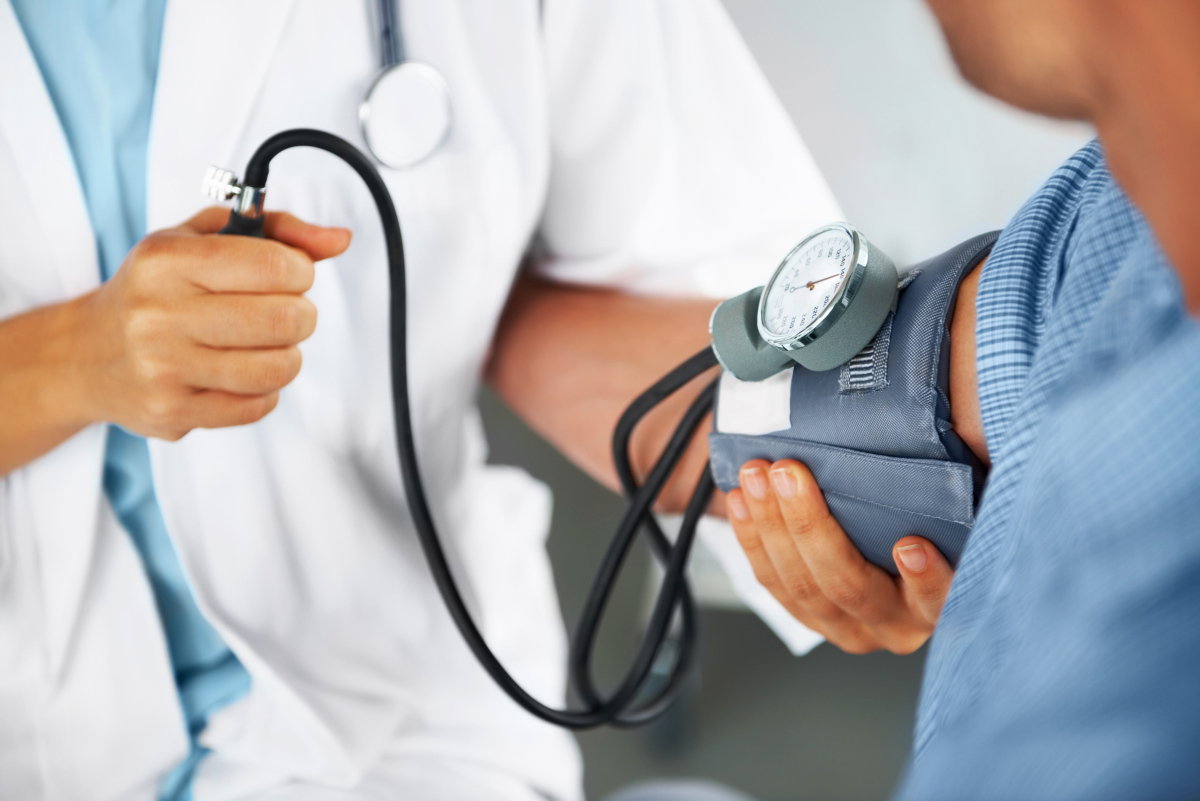 Blutdruck senken: So effektiv ist diese Übung