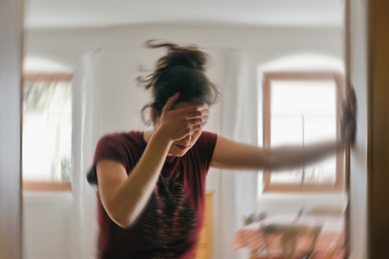 Schlaganfall oder Migräne? Warum Frauen oft falsch liegen 