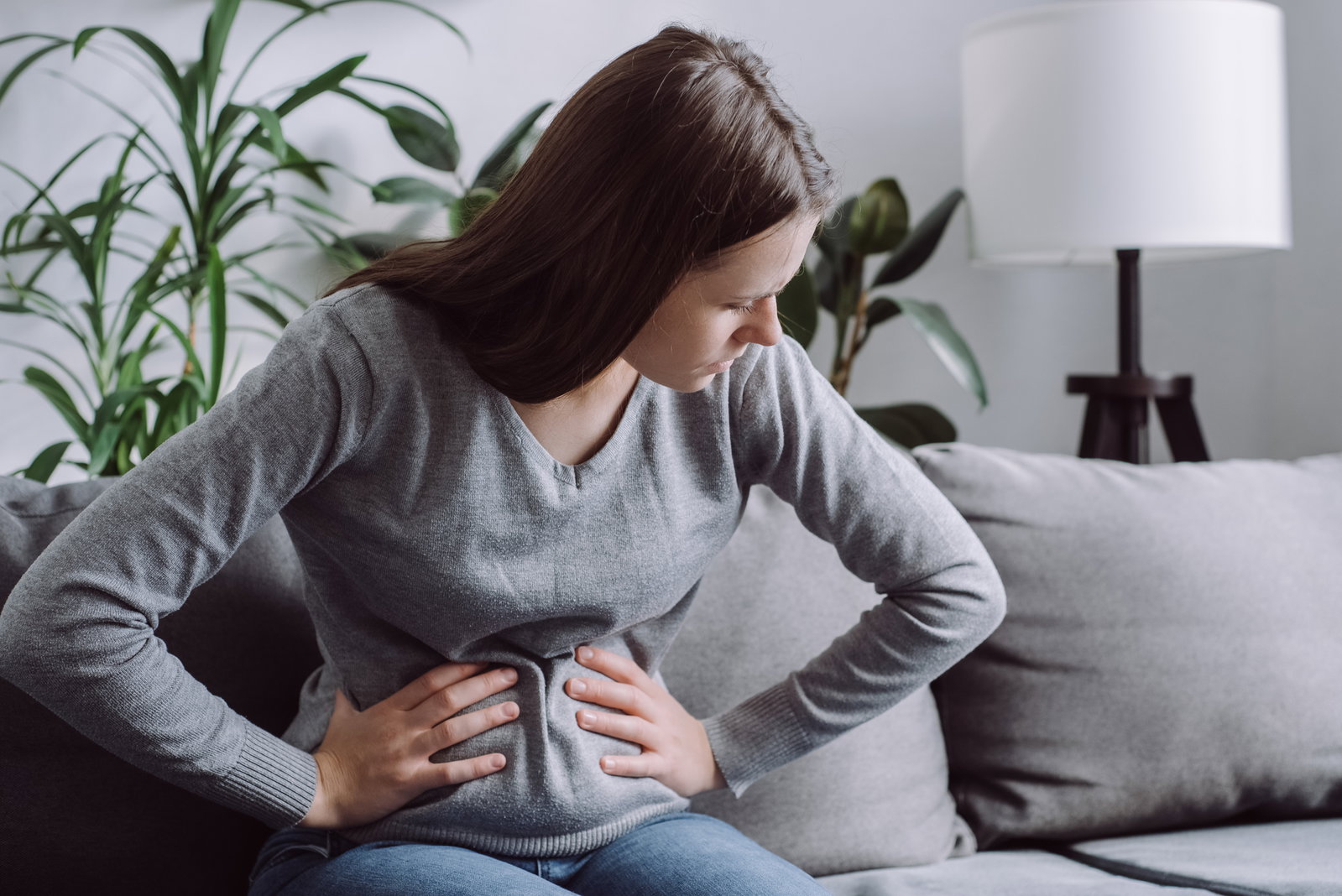 Blähbauch während der Periode: Diese Tipps helfen weiter