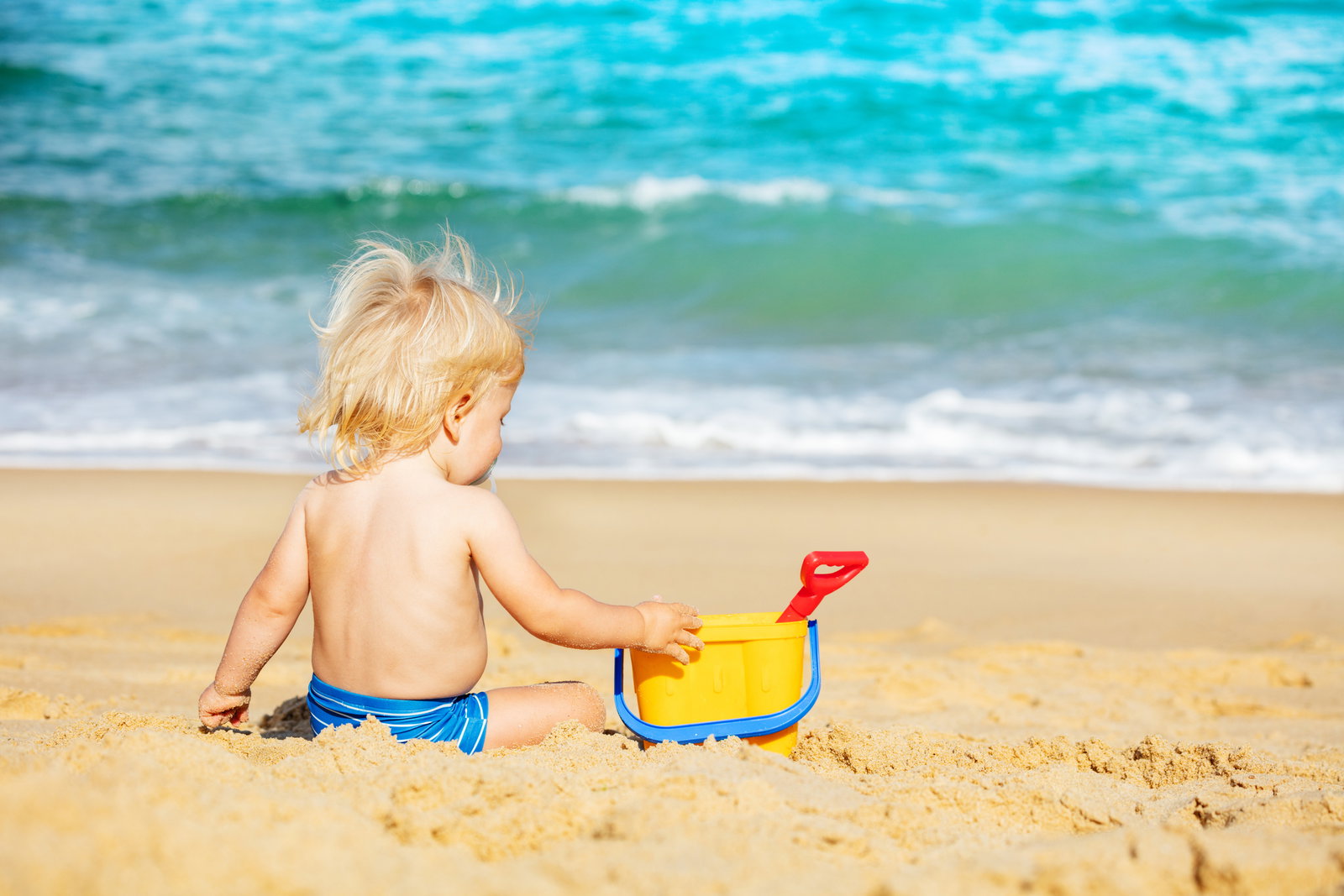Sonnenbrand bei Kleinkindern: Was hilft dagegen?