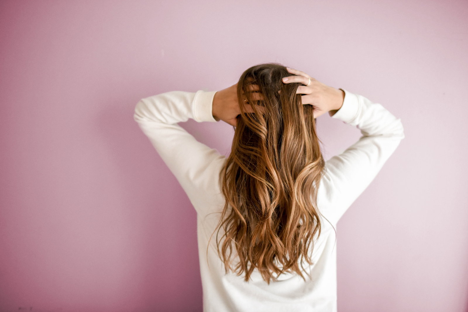 Starke Haare: Drei natürliche Mittel unter der Lupe