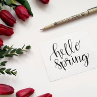 Schluss mit der kalten Jahreszeit: Diese Must-haves bringen Frühling in deinen Kleiderschrank