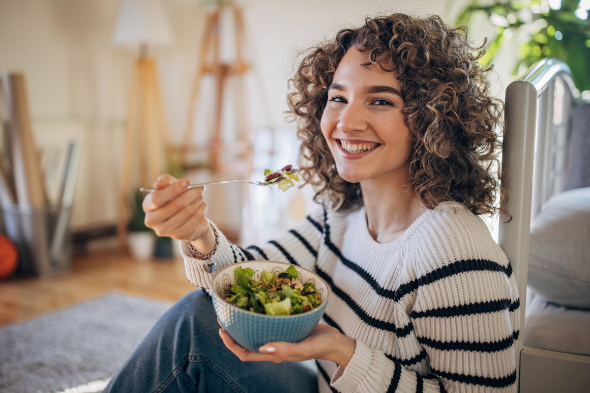 Wieso Salat Blähungen verursachen kann – und was dagegen hilft