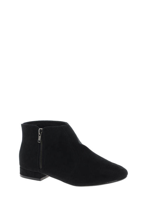Flache Stiefeletten von Asos.de