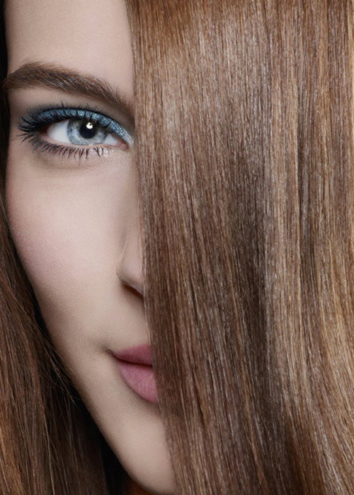 Haarfarbe: Goldbraun