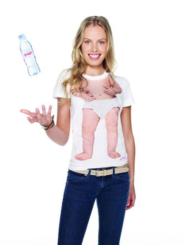 Jana macht Evian-Werbung