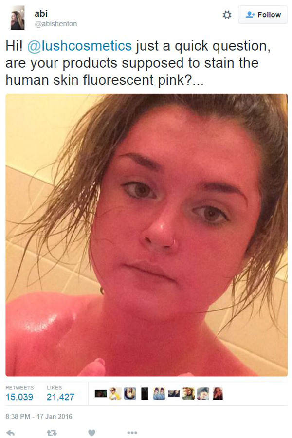 Dieses Mädchen ist Pink, weil sie ein Ölbad falsch benutzt hat