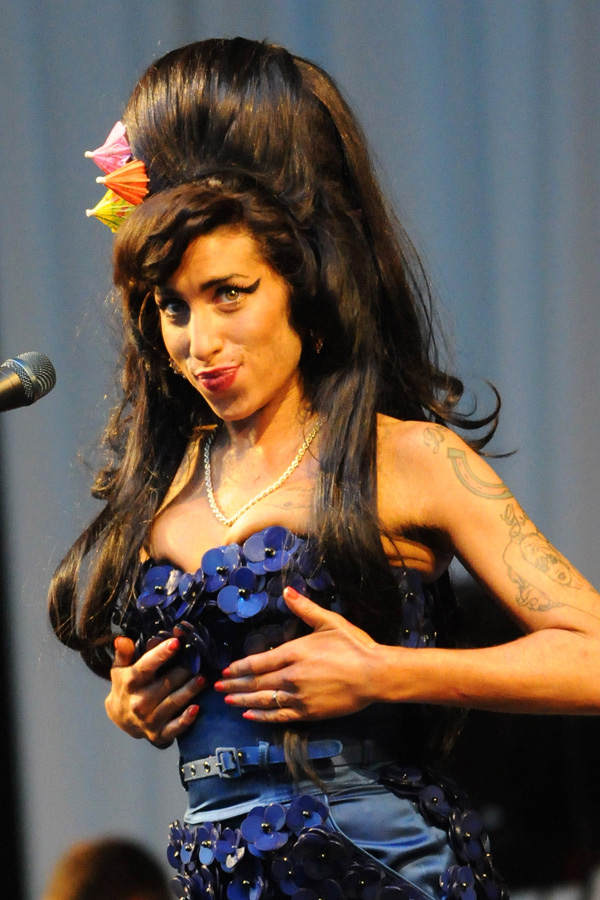 Amy Winehouse nach ihrer Brust-OP