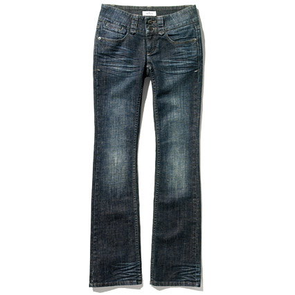Ausgestellte Jeans von Gang