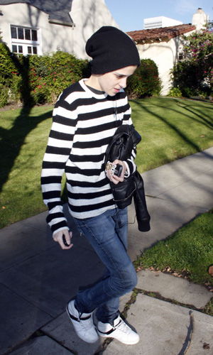 Samantha Ronson mit Streifen-Shirt