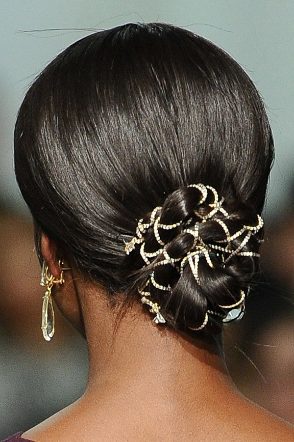 Chignon mit Haarschmuck