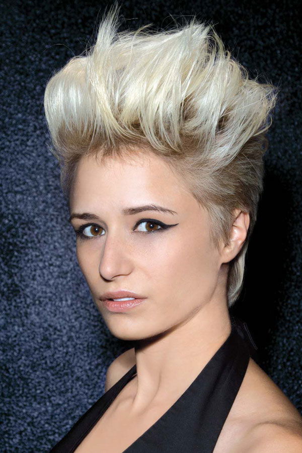 Pixie Cut hochstylen