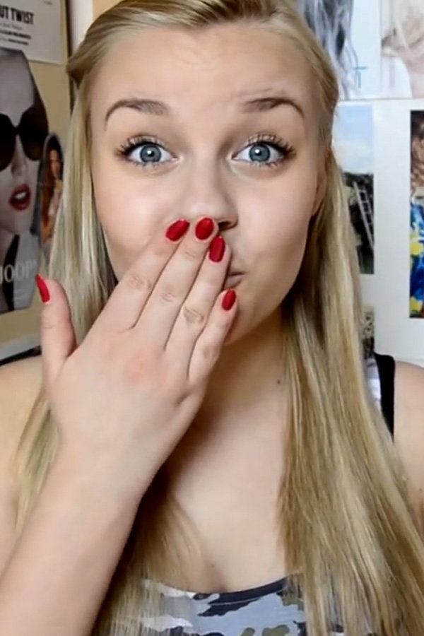 Newspaper Nails