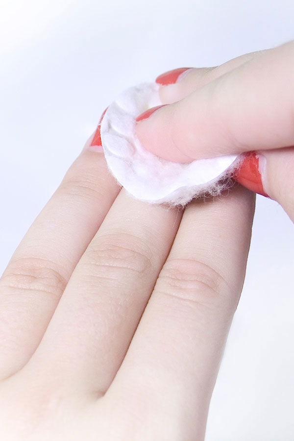 Nagellackentferner mit Aceton