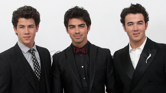 jonas-brothers-gewinnen-goldene-himbeere-2010-getty-images-557x313-655525.jpg