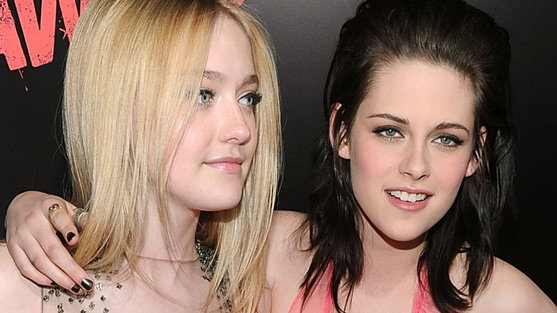 the-runaways-mit-kristen-und-dakota-cherry-bomb-557x313-657851.jpg