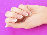 french-manicure-der-klassiker-fuer-gepflegte-naegel-200x150-bild-5-425611.jpg
