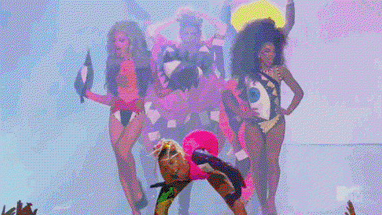 mileys-auftritt-557-2082204.gif