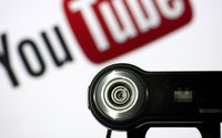 YouNow-Skandal: Minderjährige zieht sich aus