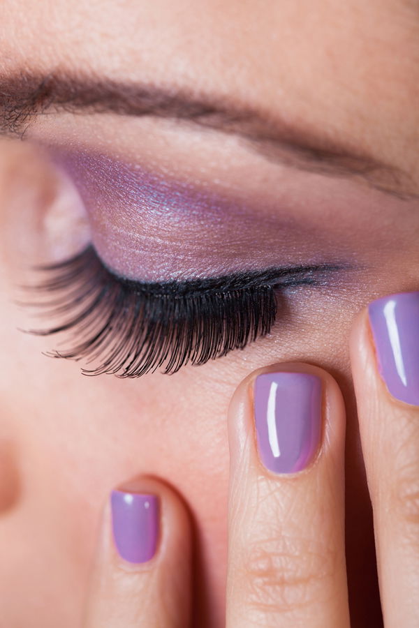Schul-Make-up in Beerentönen