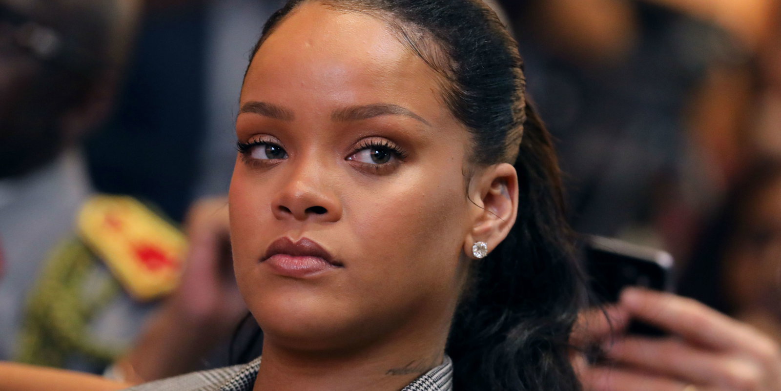 rihanna-snapchat-quer