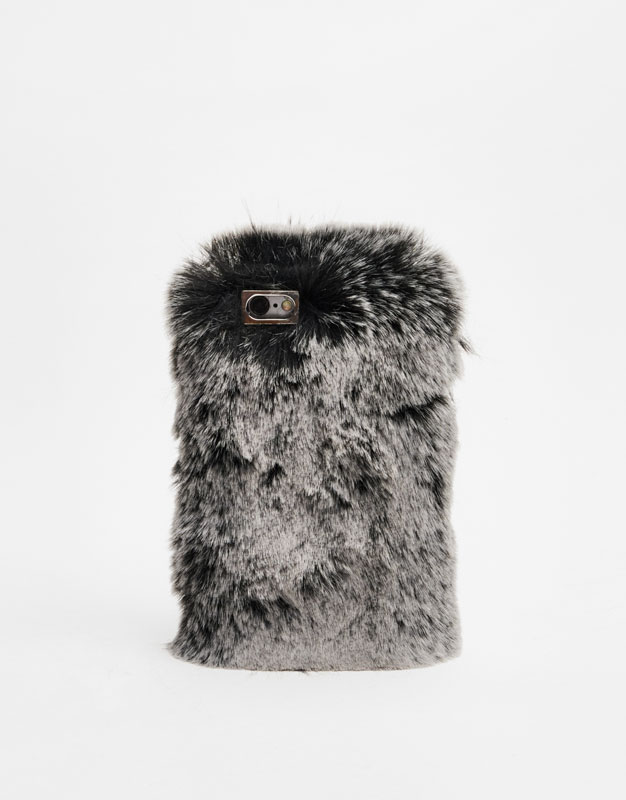 Plüschhülle von Pull and Bear