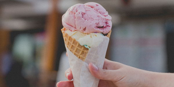 Eis rot-weiß: Und nein, es ist kein Spaghetti-Eis!