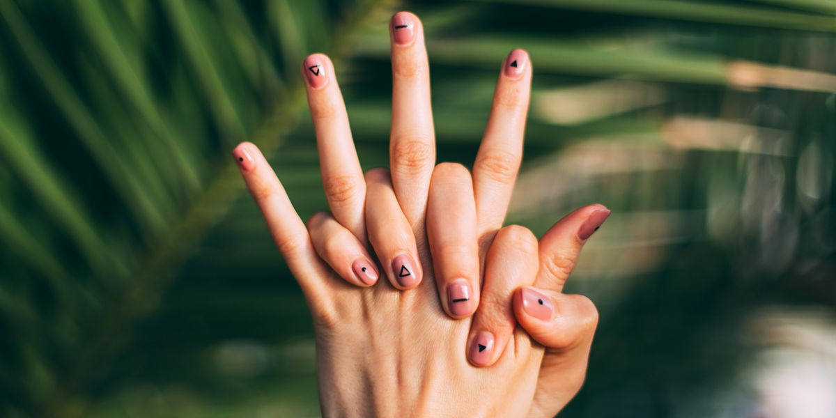Cool, cooler, Nagel-Tattoos?! Alles rund um den Influencer-Trend