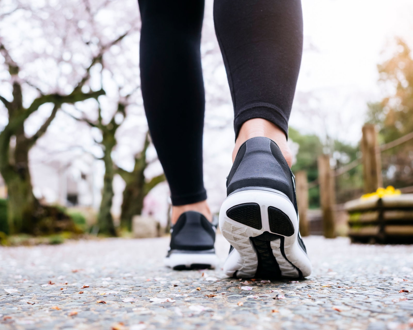 Intervall-Gehen: 5 einfache Tipps für mehr Fitness ohne Stress