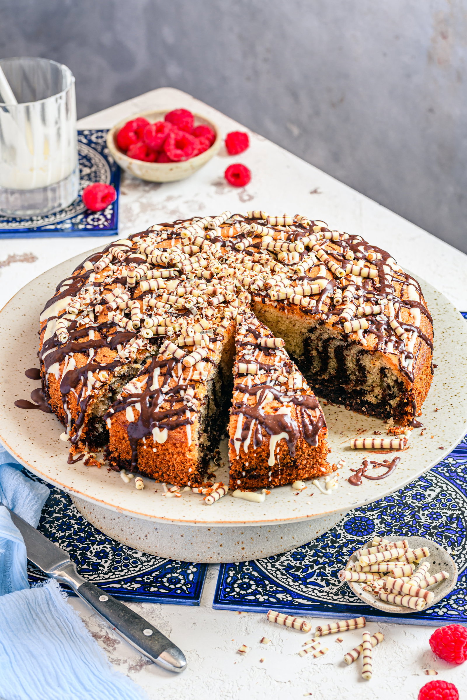 Vergessen Sie trockenen Rührkuchen: Dieser Zebra-Marmorkuchen bleibt tagelang saftig