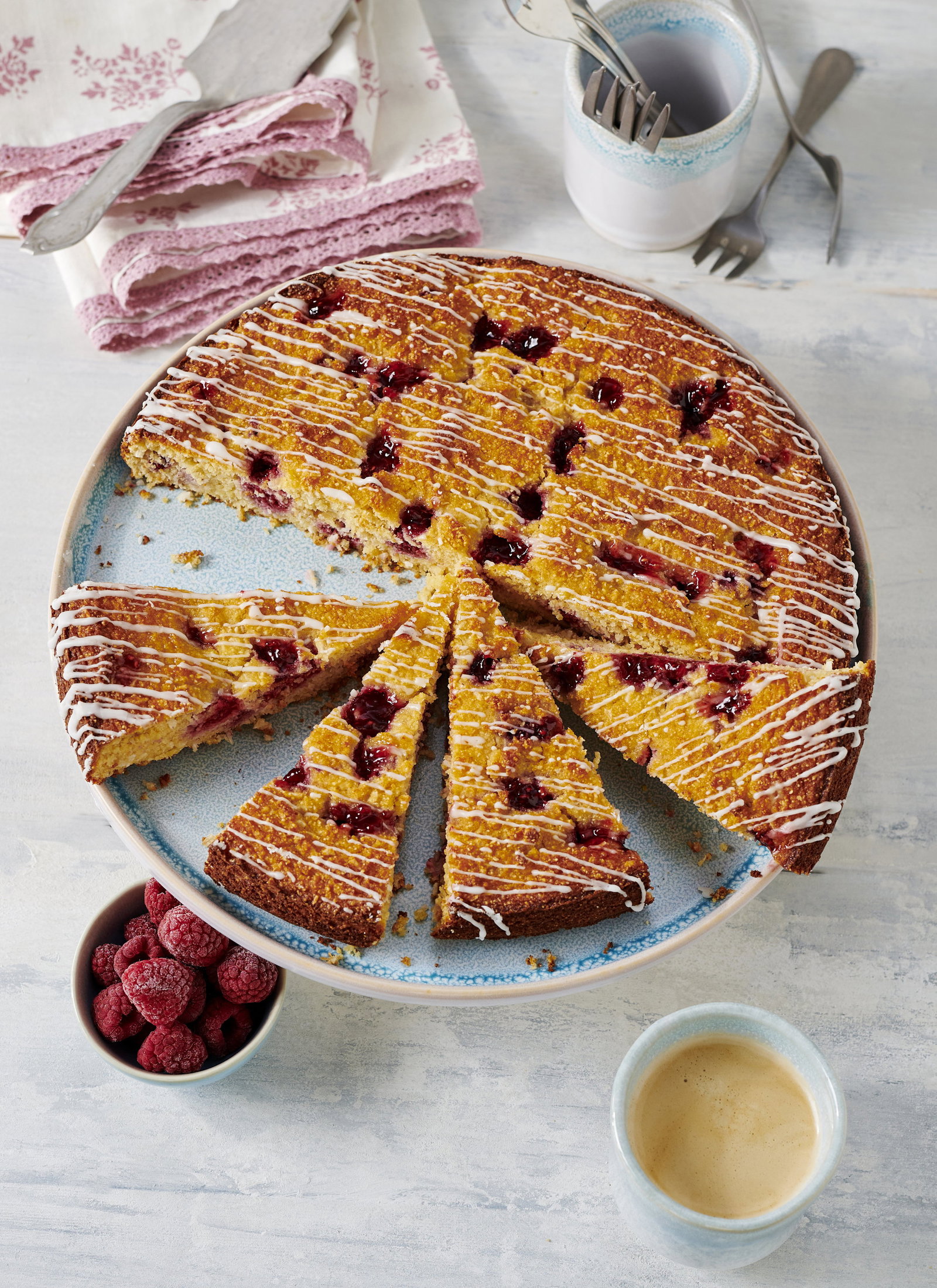 Apfel-Himbeerkuchen aus Hüttenkäse: Das leckere Protein-Rezept