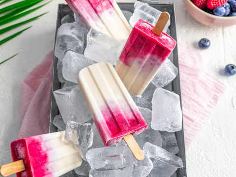 Veganes Beeren-Kokoseis: Gesundes Rezept ohne Zucker
