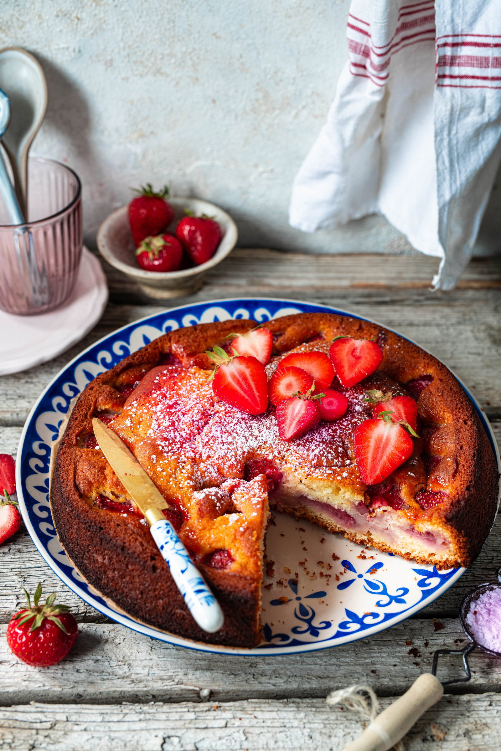 Alles Liebe zum Muttertag: Diese Joghurt-Erdbeertorte begeistert Mama