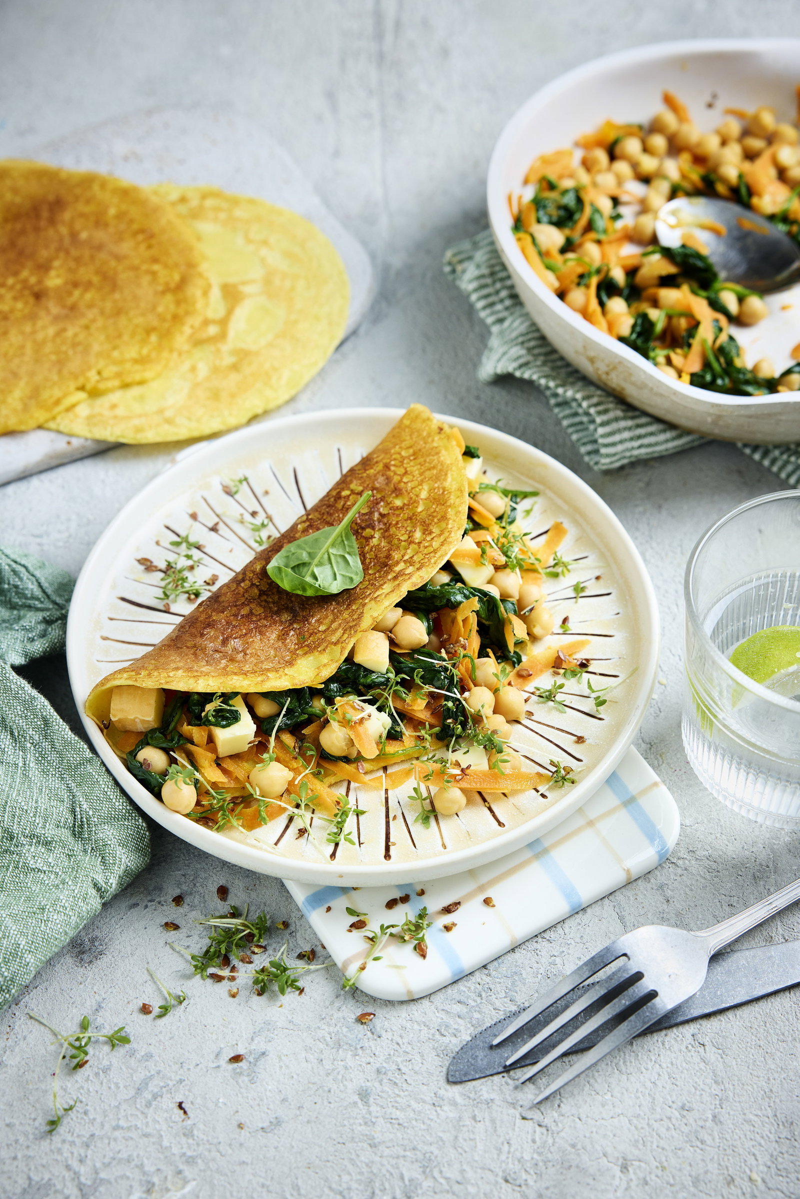 Herzhaftes Power-Frühstück oder schnelles Abendessen: Protein-Pfannkuchen aus Kichererbsenmehl